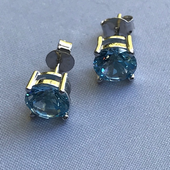 New! Sterling Silver Topaz Studs - Picture 4 of 9